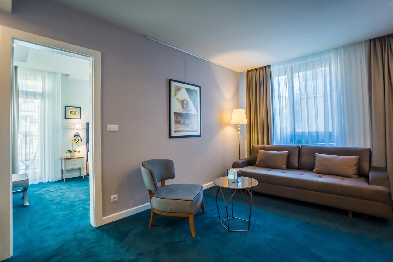 Hotel Residence Promenade Burgas Exterior foto Suite